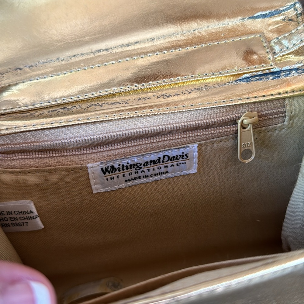 Vintage (80’s) Whitings & Davis liquid gold, leather metallic Crossbody. GVC‎ - Picture 11 of 12